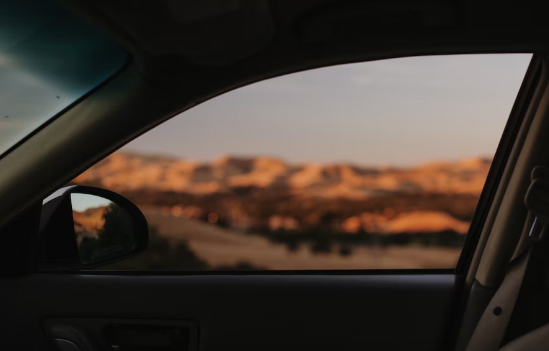 How long does it take to tint windows of a Car?